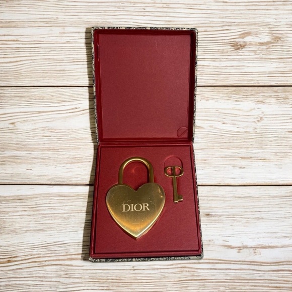 Brand New In The Box Christian Dior Gold Heart Lock And Key Set
